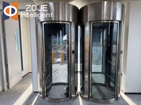 Стеклянный полноростовой турникет ZOJE типа AB успешно установлен в местном центре обработки данных в Таиланде